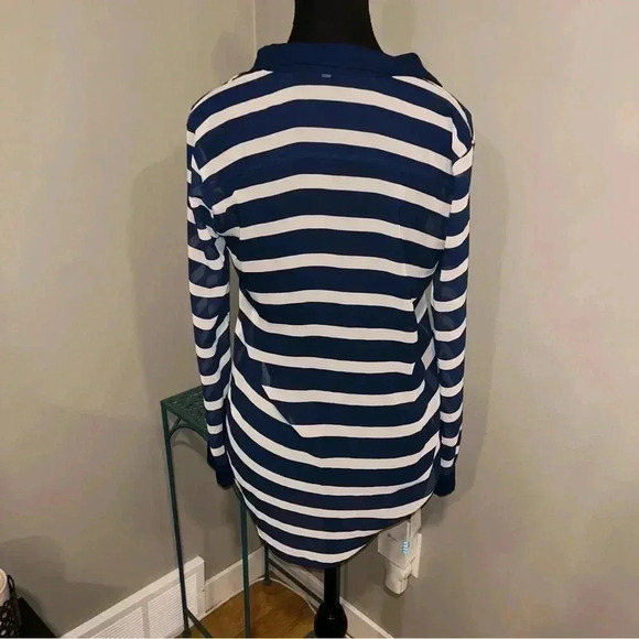 Aritzia - Sunday  Best Button Up Blouse - Picture 2 of 5